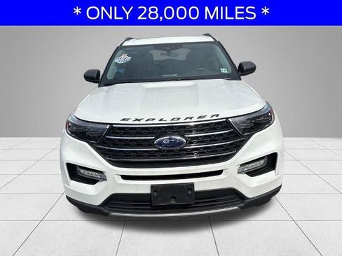 Certified 2023 Ford Explorer XLT w/ Equipment Group 202A AWD/4WD image 2