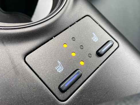 Used 2024 Toyota Camry SE image 21