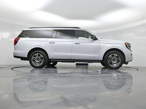 Used 2025 Ford Expedition Max Active AWD/4WD image 54