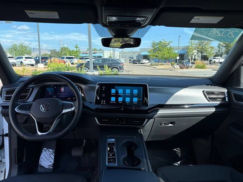 Certified 2024 Volkswagen Atlas Cross Sport SE AWD/4WD image 13