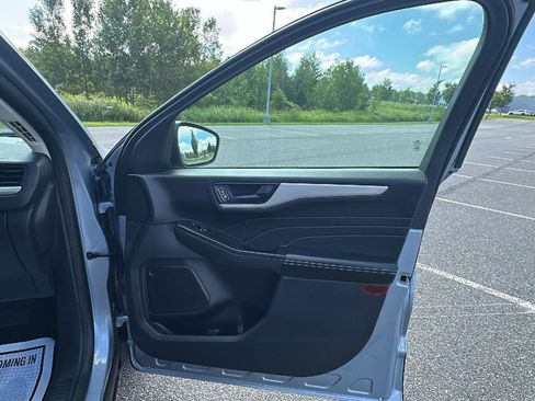 Used 2022 Ford Escape SE w/ Convenience Package image 17