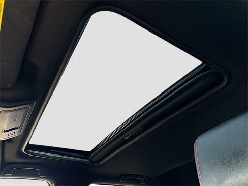 Used 2023 Nissan Frontier PRO-4X w/ Pro-4X Premium Package image 19