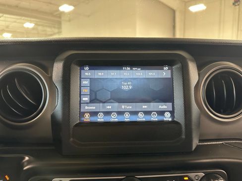 Used 2022 Jeep Wrangler Unlimited Sport AWD/4WD image 26