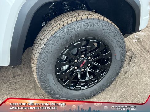 New 2026 GMC Canyon Elevation w/ Technology Package image 19
