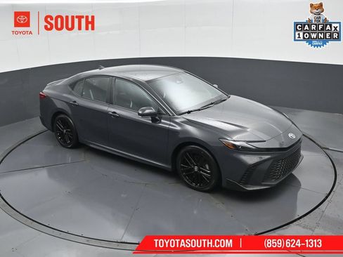 Used 2025 Toyota Camry SE FWD image 47