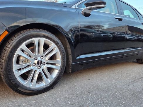 Used 2016 Lincoln MKZ AWD w/ Technology Package image 6