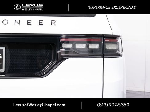 Used 2024 Jeep Grand Wagoneer Series III w/ Quick Order Packagew 28T AWD/4WD image 8