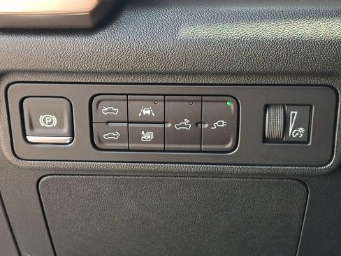 Used 2025 GMC Hummer EV 3X AWD/4WD image 9
