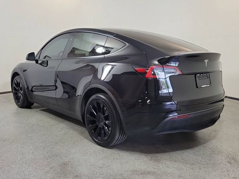 Used 2024 Tesla Model Y Long Range RWD image 5