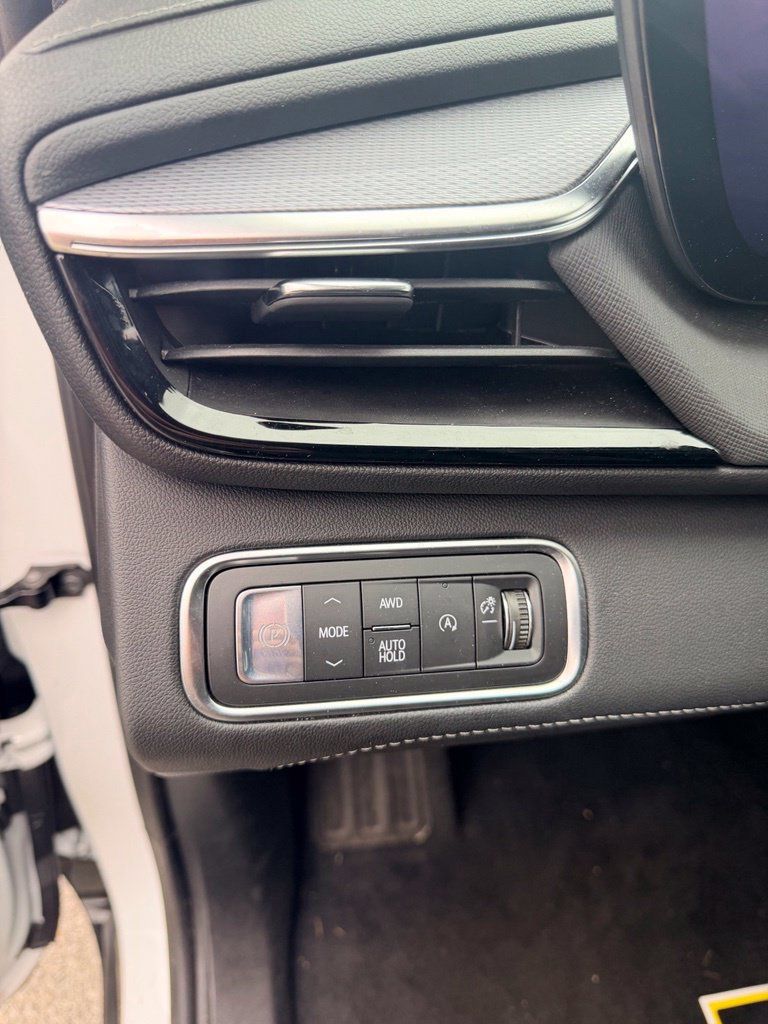 Used 2026 Buick Enclave Sport Touring AWD/4WD image 8