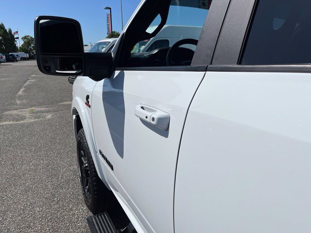 Used 2025 RAM 2500 Limited AWD/4WD image 13