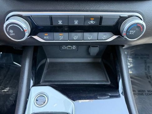 Used 2024 Nissan Altima 2.5 SV FWD image 24