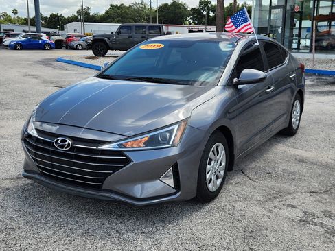 Used 2019 Hyundai Elantra SE image 4