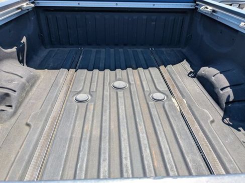 Used 2016 Nissan Titan SL AWD/4WD image 8