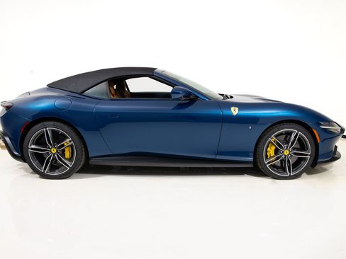 Certified 2025 Ferrari Roma Spider RWD image 26