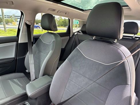 Used 2024 Volkswagen Taos SE image 20