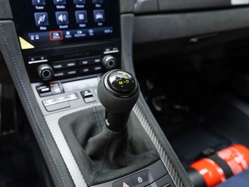 Used 2025 Porsche 718 Cayman GT4 RS RWD image 15