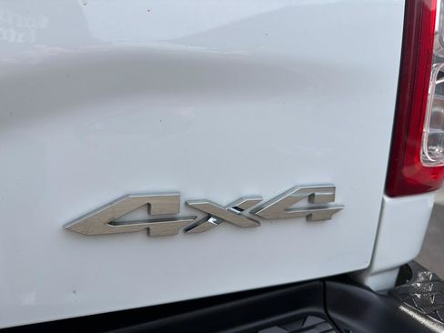 Used 2024 RAM 2500 Big Horn w/ Off Road Package AWD/4WD image 19