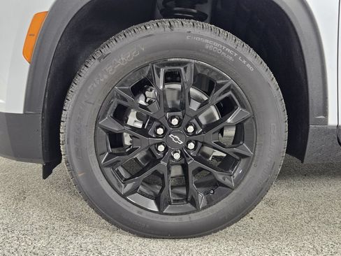 New 2026 Chevrolet Traverse LT w/ Midnight/Sport Edition FWD image 14