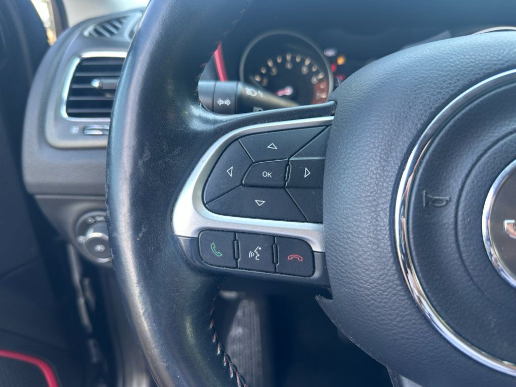 Used 2019 Jeep Compass Trailhawk AWD/4WD image 23