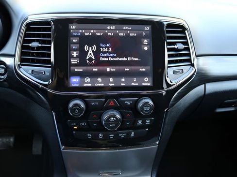 Used 2021 Jeep Grand Cherokee Laredo X image 20