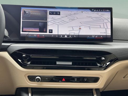 Used 2026 BMW 330i Sedan w/ Premium Package image 15