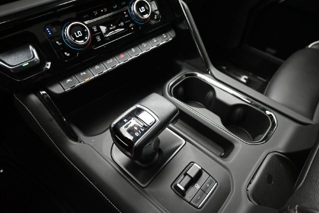 Used 2025 GMC Sierra 1500 AT4X AWD/4WD image 8