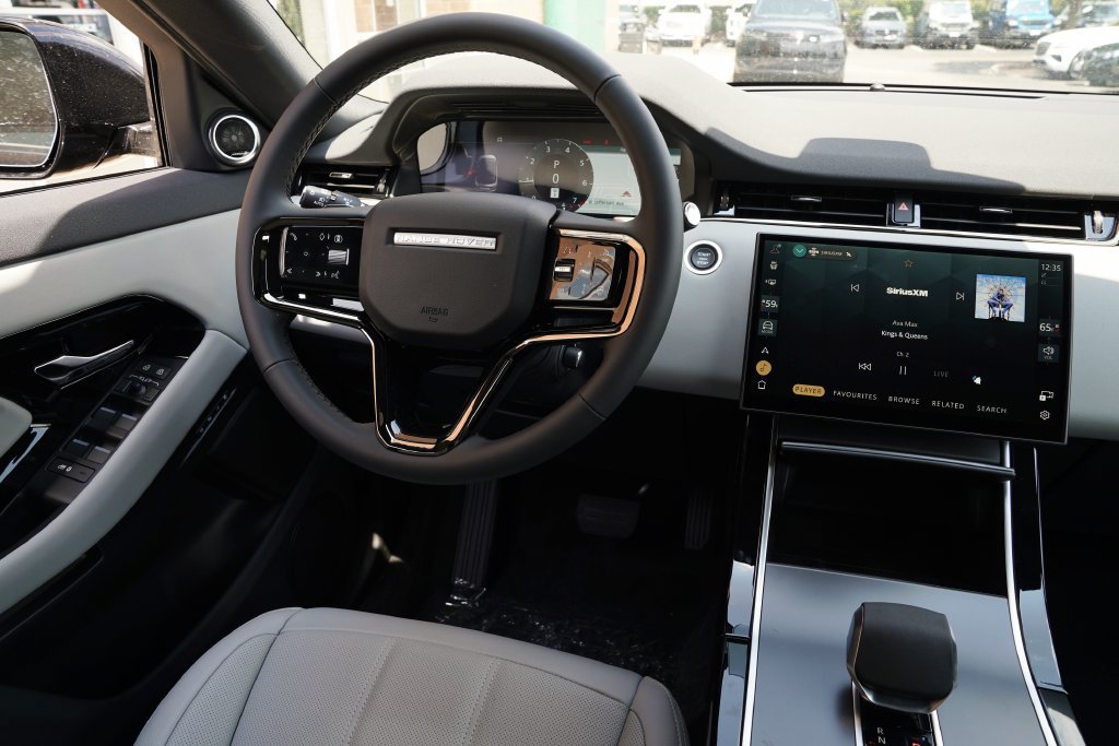 New 2026 Land Rover Range Rover Evoque S AWD/4WD image 15