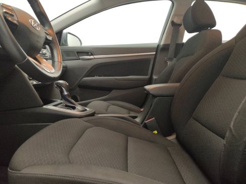 Used 2019 Hyundai Elantra Value Edition w/ Winter Weather Package FWD image 17
