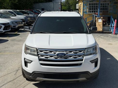 Used 2019 Ford Explorer XLT FWD image 4
