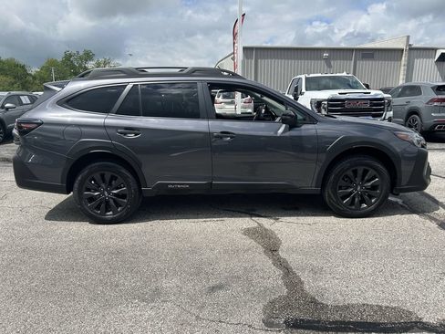 Used 2025 Subaru Outback Onyx Edition AWD/4WD image 9