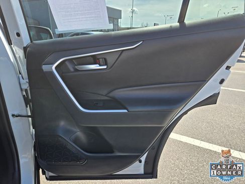 Used 2025 Toyota RAV4 XLE AWD/4WD image 37