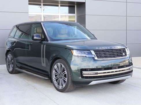 Certified 2025 Land Rover Range Rover Long Wheelbase Autobiography AWD/4WD image 3