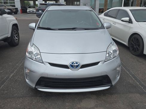 Used 2015 Toyota Prius Two FWD image 3