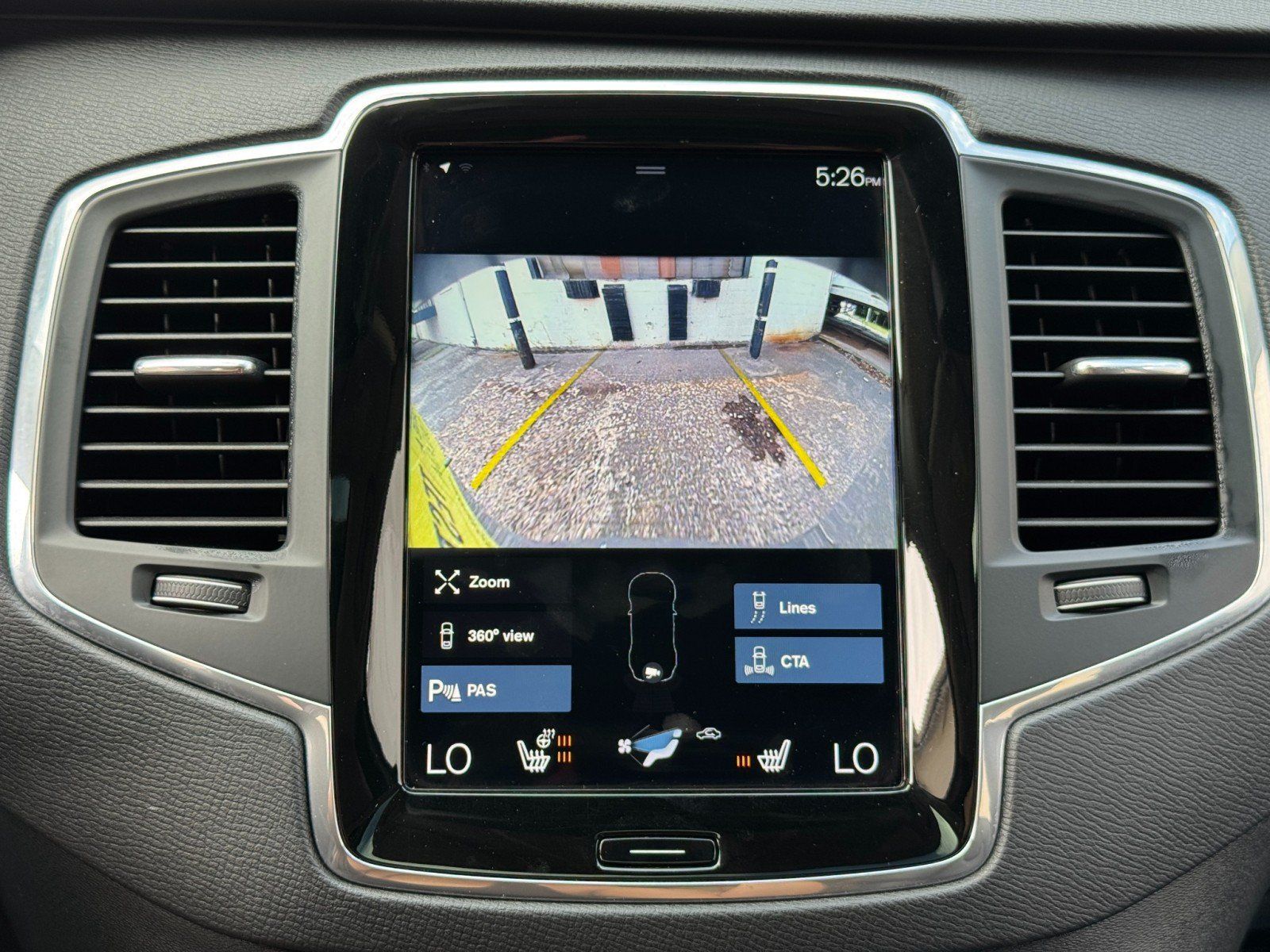 Used 2020 Volvo XC90 T8 Momentum w/ Protection Package Premier AWD/4WD image 28