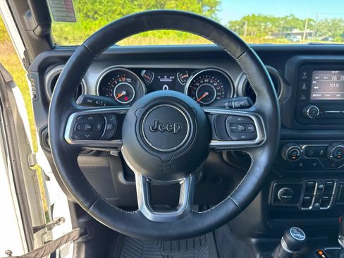 Used 2020 Jeep Gladiator Sport w/ Quick Order Package 24S image 29