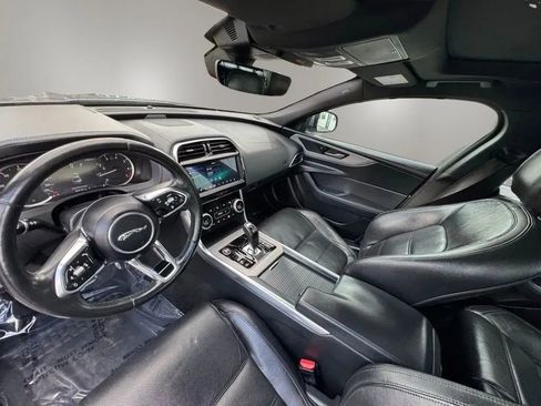 Used 2020 Jaguar XE S AWD/4WD image 11