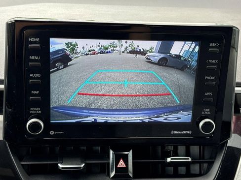 Used 2022 Toyota Corolla SE w/ SE Premium Package FWD image 17