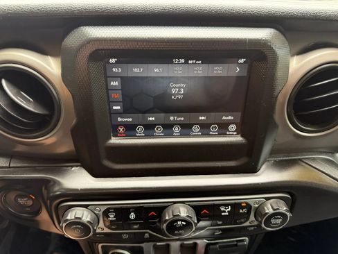 Used 2021 Jeep Wrangler Sport AWD/4WD image 15