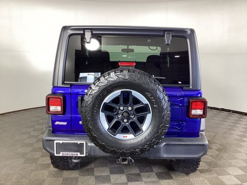 Used 2019 Jeep Wrangler Sport AWD/4WD image 3