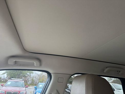 Used 2016 Land Rover Discovery Sport HSE image 19