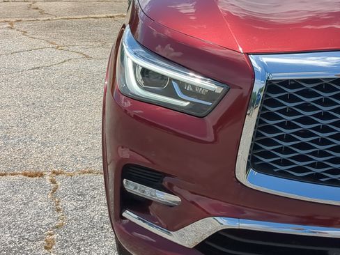 Used 2022 INFINITI QX80 Sensory w/ Cargo Package RWD image 8