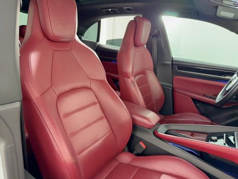 Certified 2024 Porsche Macan 4 Electric AWD/4WD image 30