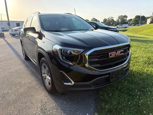 Used 2018 GMC Terrain SLE w/ Driver Convenience Package AWD/4WD image 1
