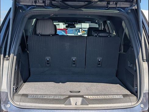New 2026 Chevrolet Suburban Premier AWD/4WD image 17