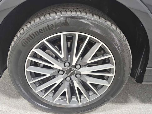 Used 2023 Audi Q3 2.0T Premium w/ Convenience Package image 36