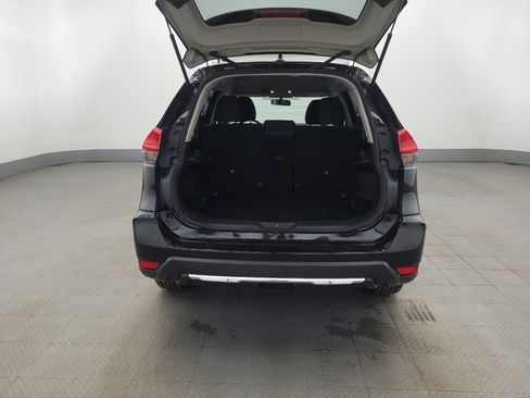Used 2017 Nissan Rogue SV AWD/4WD image 29