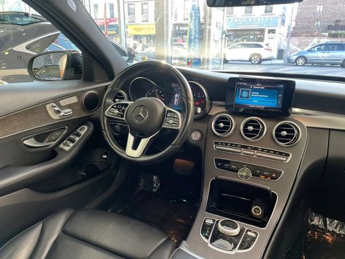 Used 2019 Mercedes-Benz C 300 4MATIC Sedan image 23