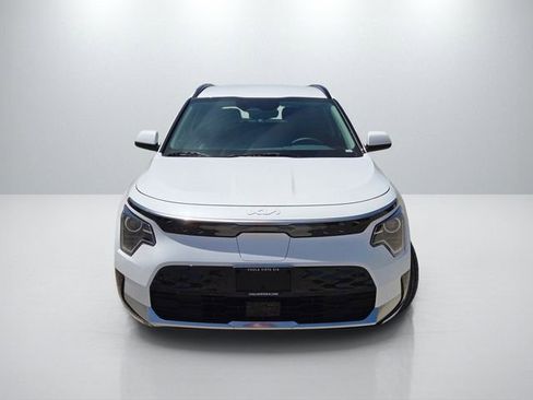New 2026 Kia Niro Wind FWD image 2