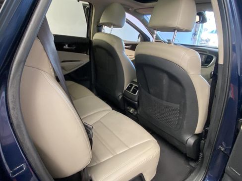 Used 2019 Kia Sorento EX w/ EX Touring Package AWD/4WD image 12